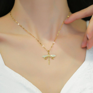 Vue Portée Collier Libellule Éclat Doré