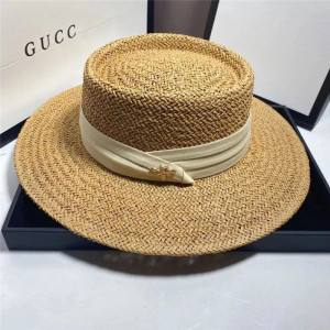 face avant du Chapeau de paille rétro tressé pour femme avec petite abeille et ruban