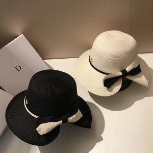 Chapeau de paille tressée chic pour femme avec petite abeille, ruban et noeud - 2 couleurs au choix !