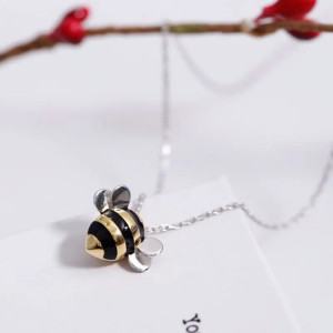 Collier et pendentif mignonne abeille en argent Sterling 925
