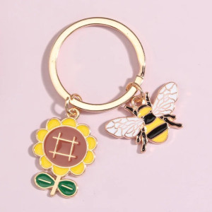 Sunny Flower Garden Bee Keychain – Cute Nature-Inspired Gift