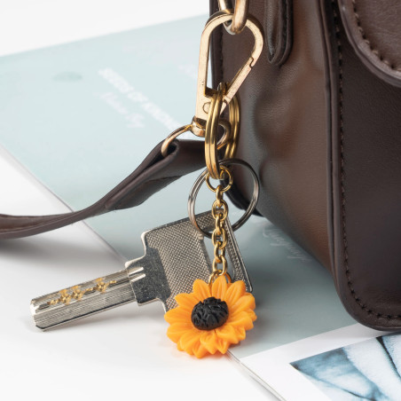 'Sunny Sunflower' Bee Keychain – Cute & Elegant Gift Idea