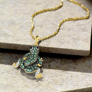 Cute Frog Pendant 925 Silver with Green Spinel | Unique Jewelry