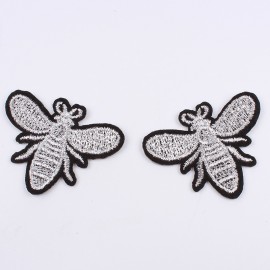 Patchs abeille brodés couleur argent 3.5 x 4.4 cm