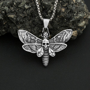 Détails du Collier papillon De Nuit Gothique
