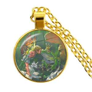 Enchanted Kiss Frog Necklace – Unique Fairytale Jewelry Gift
