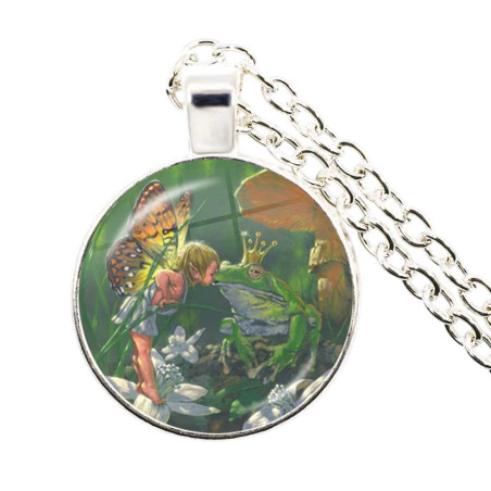 Enchanted Kiss Frog Necklace – Unique Fairytale Jewelry Gift