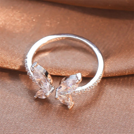Elegant Butterfly Ring with Cubic Zirconia – Adjustable