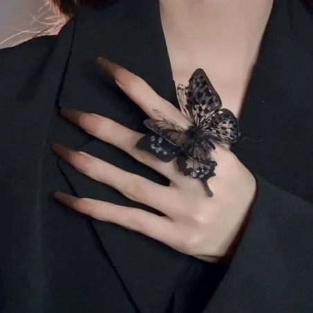 Gothic Chic Black Butterfly Ring - Elegant & Mysterious Gift