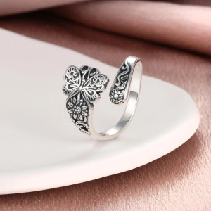 Vintage Elegance Butterfly Ring – Adjustable Boho Chic Jewelry