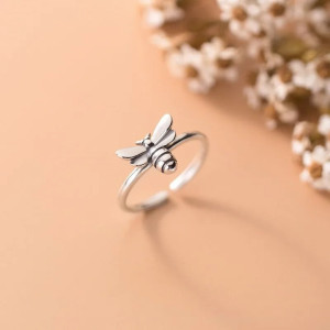 Cute Little Bee Ring in Copper | Elegant Jewelry Gift for Women