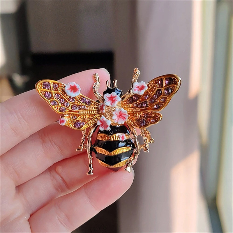 Gold Bee Brooch with Flowers | Cute Bee Pin Jewelry Gift