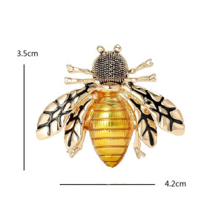 Bee Brooch “Golden Essence” | Original Gift Jewelry