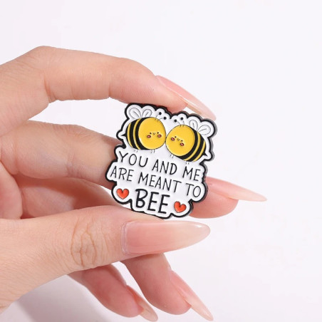Pin's Abeille "Love Buzz" - Cadeau Original pour Fans d'Abeilles