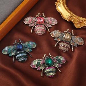 Broche Abeille de Luxe Impériale | Bijou Unique en Cristal
