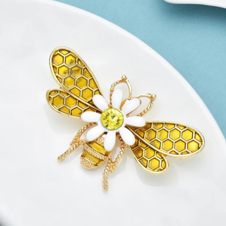 Honey Bee & Daisy Brooch Pin | Cute Bee Jewelry Gift for Women
