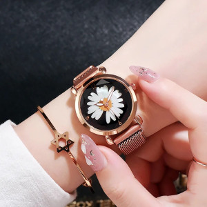 Daisy Elegance Floral Watch | Cute Bee Themed Jewelry Gift