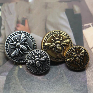 Cute Vintage Bee Buttons for Sewing | Set of 10 | 2 Colors