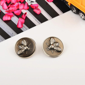 Gold Bee Buttons Set of 6 | Cute & Elegant Sewing Gift
