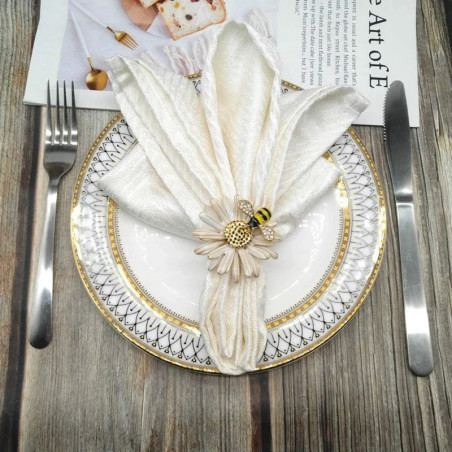 Cute Bee & Daisy Napkin Rings | Set of 8 | Unique Table Decor
