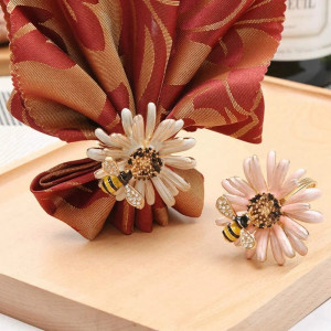 Cute Bee & Daisy Napkin Rings | Set of 8 | Unique Table Decor