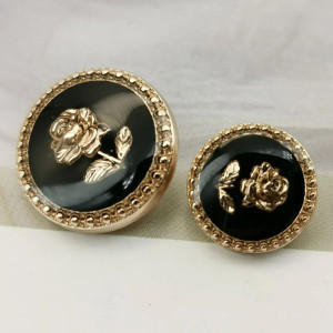 Vintage Floral Elegance Buttons | Chic & Retro Sewing Supply