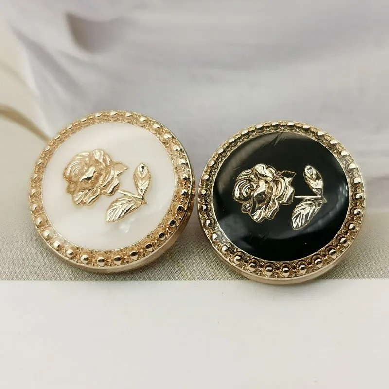Vintage Floral Elegance Buttons | Chic & Retro Sewing Supply