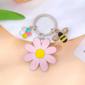 Cute "Enchanted Daisy" Bee Keychain | Unique Gift for Her
