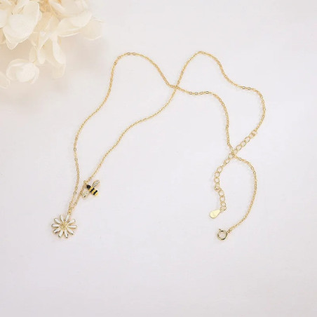 Daisy Sparkle Bee Necklace | Elegant Gold Bee Jewelry Gift
