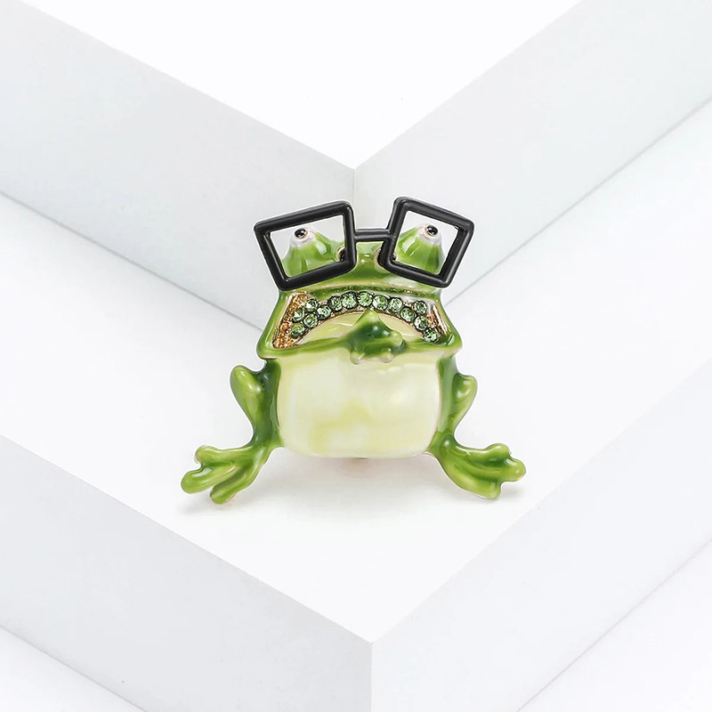 Cute Nerdy Frog Brooch | Funny Enamel Pin Gift for Women