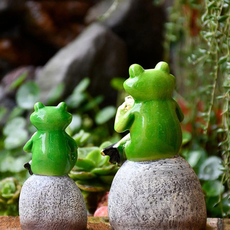 Funny Coffee Frog Statue | Cute Resin Figurine Desk Decor Gift