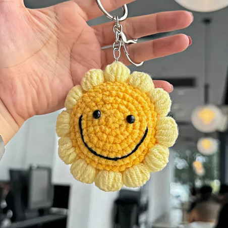 Handmade Smiling Sun Crochet Keychain – Cute Nature Gift