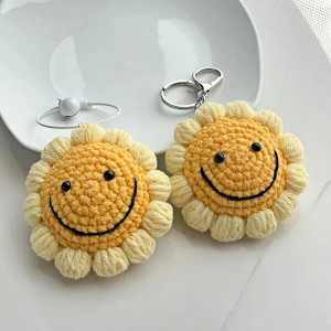 Handmade Smiling Sun Crochet Keychain – Cute Nature Gift