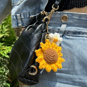 Handmade Sunflower & Daisy Bee Keychain | Cute Gift Idea