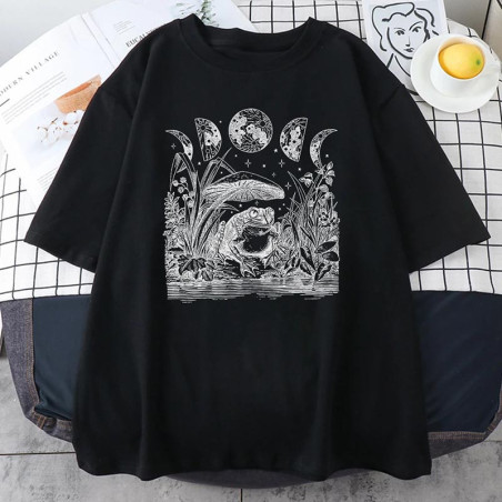 Mystic Moonlight Frog T-Shirt | Vintage Cottagecore Graphic Tee