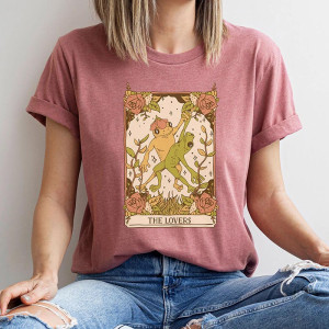 Cute Frog Tarot Card T-Shirt | The Lovers Witchy Gift Idea