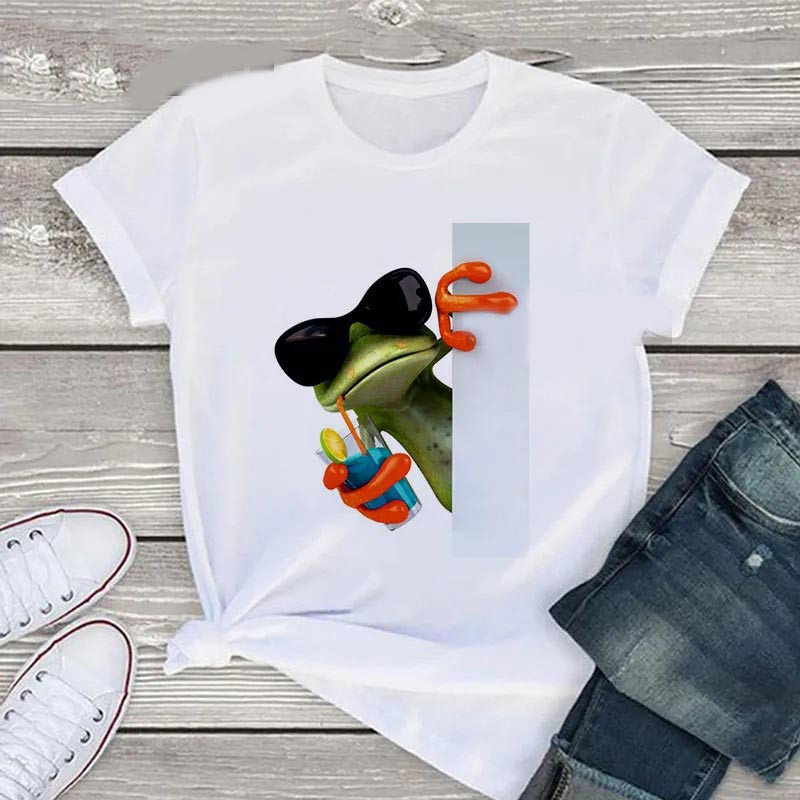Funny Cocktail Frog T-Shirt | Unique Gift for Frog Lovers