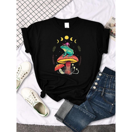 Magic Frog T-Shirt | Cute Witchy Moon & Mushroom Tee