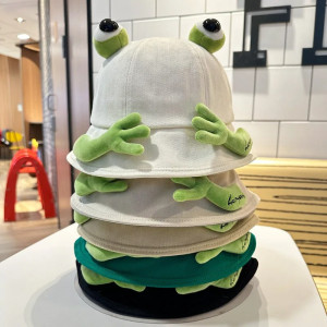 Cuddly Frog Bucket Hat – Cute & Funny Gift Idea | 4 Colors