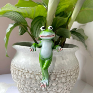 Cute Frog Pot Hanger | Funny Resin Plant Decor Gift Idea