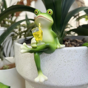 Funny Cocktail Frog Figurine | Cute Garden & Indoor Decor Gift