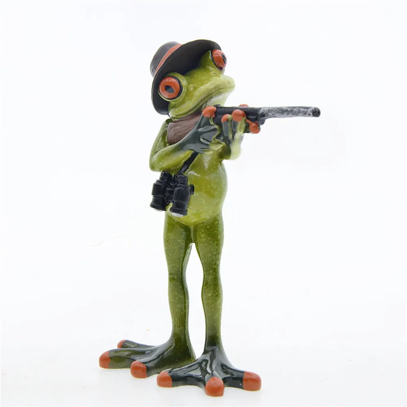 Vigilant Scout Frog Figurine | Funny Garden & Home Decor Gift
