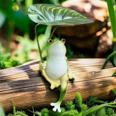 Frog with Leaf Umbrella Statue – Cute Zen Garden Decor