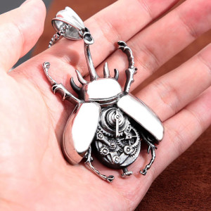 Steampunk Scarab Pendant in Steel – Symbolic Mechanical Jewelry