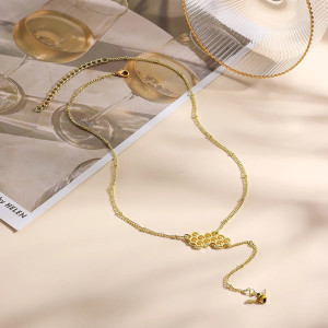 Cute Honeycomb Bee Necklace | Gold Bee Pendant Jewelry Gift