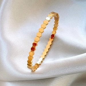 Unique Honeycomb Bee Bracelet | Gold Bee Jewelry for Women