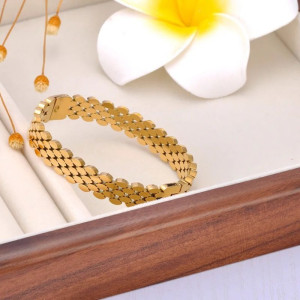 Solar Scale Bee Bracelet | Modern Gold Bee Jewelry Gift