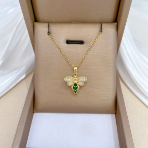 Gold & Emerald Bee Necklace | A Luminous Bee Jewelry Gift