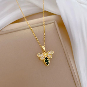 Gold & Emerald Bee Necklace | A Luminous Bee Jewelry Gift