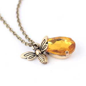 Vintage Amber Bee Necklace | Timeless Bee Jewelry Gift